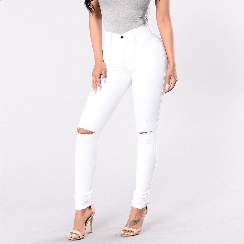 White skinny jeans